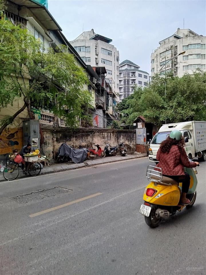 Bán mảnh đất vàng còn sót lại mặt phố thụy khuê 90m2, mặt tiền 9 m, 27,5 tỷ
