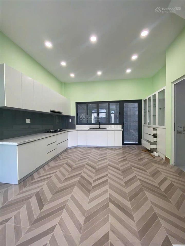 Cho thuê nhà 247/1a huỳnh văn bánh, phường 12, quận phú nhuận hẻm xe hơi