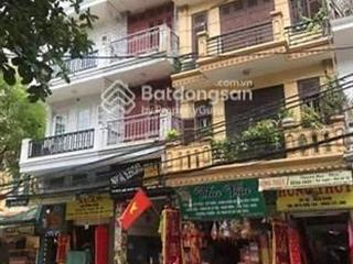 Siêu phẩm cực hot, cho thuê nhà mặt phố hàng bạc, dt 50m x 7 tầng, có thang máy, nằm ngay ngã tư