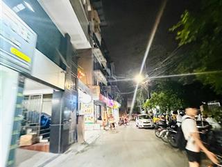 Chính chủ bán nhà phạm văn đồng cầu giấy 40m ngõ thông lô góc 089945 tám 3 tám 1