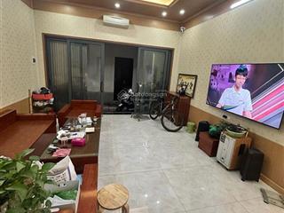 Bán nhà 50m2  16 tỷ  vĩnh phúc  ba đình  ô tô đỗ cửa  5m ra phố  sổ hoa hậu  ở sướng