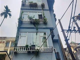 Bán nhà 97m2 x 04 tầng trung tâm đống đa chỉ 22 tỷ, ô tô vào nhà, 3 mặt thoáng!