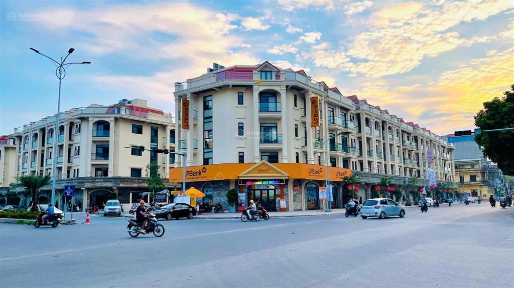 Giá tốt nhất himlam  sát đường 33m  5 tầng  kd đắc địa  chỉ 10 tỷ xx