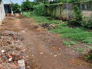 Bán đất mặt tiền đường nhựa tt đất đỏ, 200m², có 60m² thổ cư, gần trường học, giá chỉ 2.2 tỷ