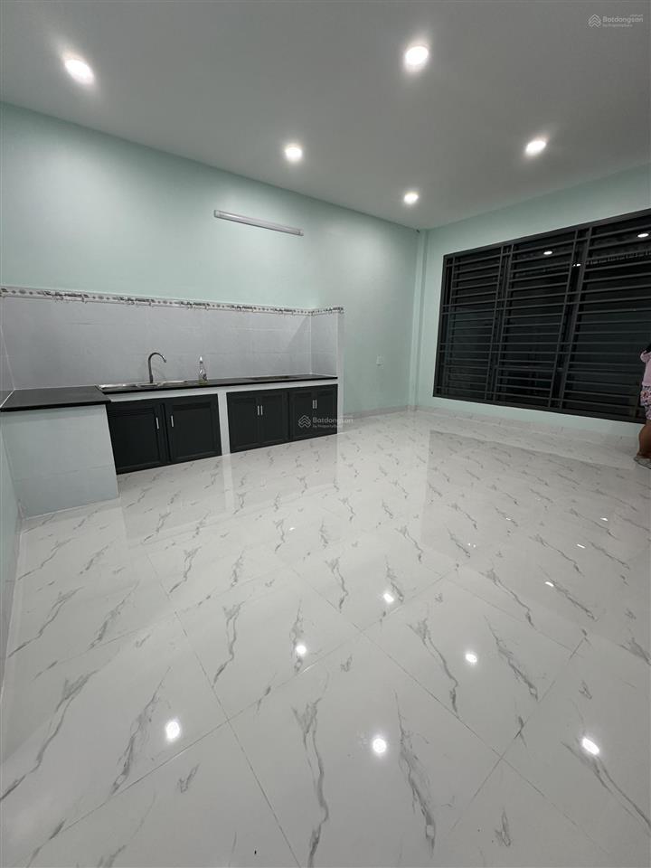 Nhà 2 tầng tân phú trung,củ chi , 300m2 cách bến xe an sương 12km chỉ 18 triệu/m2. sổ hồng riêng