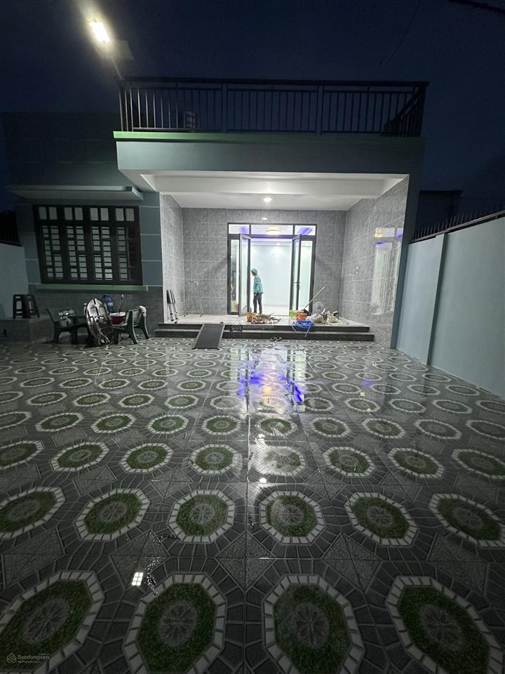 Nhà 2 tầng tân phú trung,củ chi , 300m2 cách bến xe an sương 12km chỉ 18 triệu/m2. sổ hồng riêng