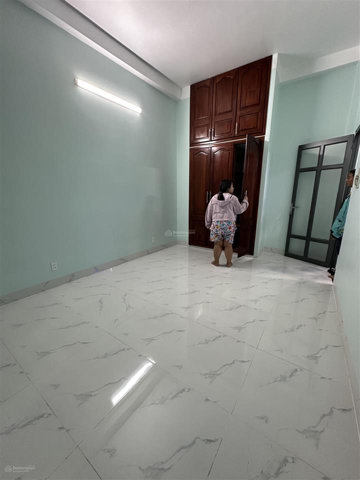 Nhà 2 tầng tân phú trung,củ chi , 300m2 cách bến xe an sương 12km chỉ 18 triệu/m2. sổ hồng riêng