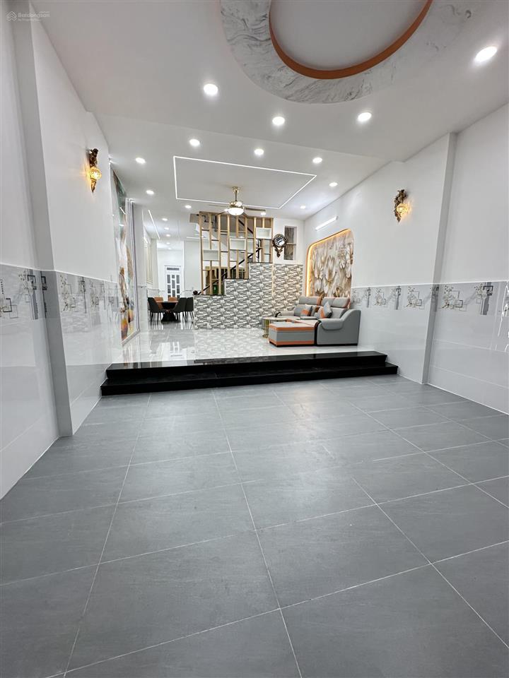 Bán nhà mặt tiền nhựa bà điểm gần phan văn hớn 3 tầng 92m2chỉ 5,8 tỷ