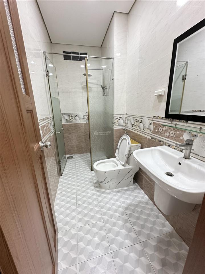 Bán nhà mặt tiền nhựa bà điểm gần phan văn hớn 3 tầng 92m2chỉ 5,8 tỷ