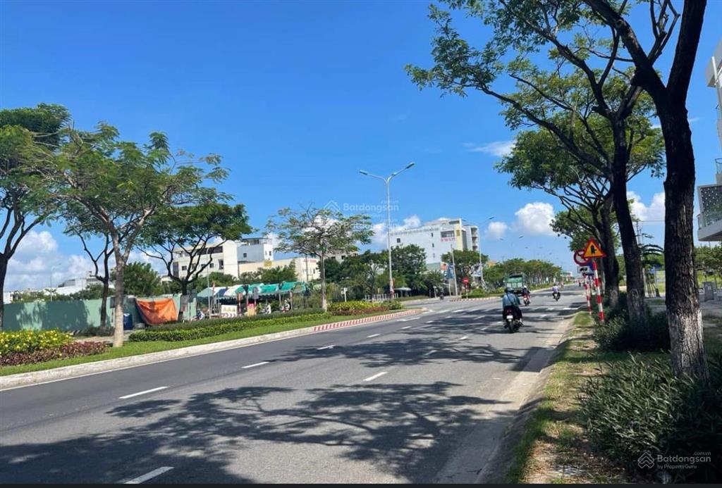 Cần bán lô đất mt vị trí kinh doanh đường 33m hoàng thị loan