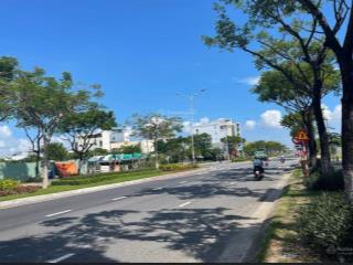 Cần bán lô đất mt  vị trí kinh doanh đường 33m hoàng thị loan