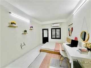 Đập hộp ccmn nguyên tem ngay gần mặt đường lớn phạm văn đồng
