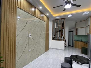 Bán gấp nhà tại ngô quyền, 7,7 tỷ, 5 tầng 31m2, 30m ô tô tránh