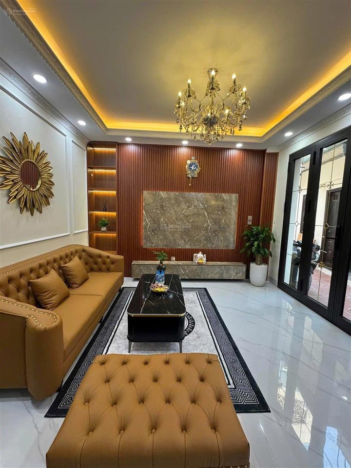 Bán gấp nhà tại ngô quyền, 8,5 tỷ, 31 m2, pháp lý đầy đủ, 5m ô tô tránh.