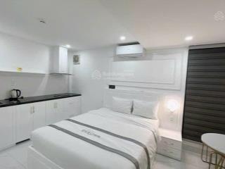 Khách sạn 7 tầng đường 15m thông thẳng ra bãi tắm  doanh thu 100 triệu/tháng nhỉnh 19 tỷ