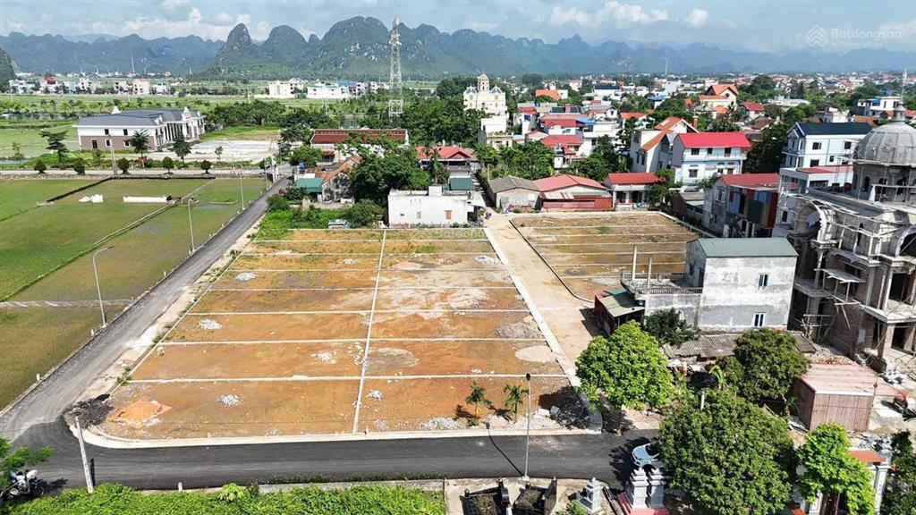 Chính chủ bán lô đất đẹp lk02 khu đấu giá đồng hồi, thôn đặng, x. hồng sơn, tp. hà nội