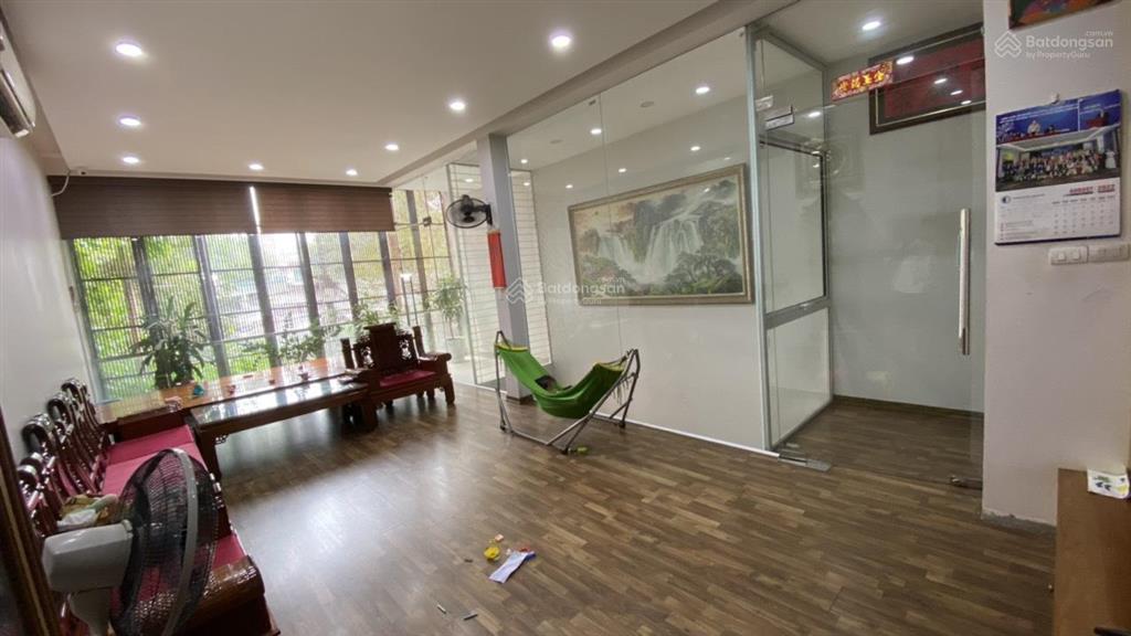 Siêu phẩm kinh doanh, vỉa hè rộng, phố trung kính, 100m2x5t, mt 4.5m. chỉ hơn 37 tỷ