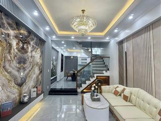 Cần bán lại căn nhà kế khu dân cư tân phong