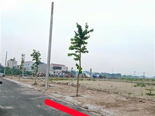 Đất nền, đẹp, pháp lý an toàn, gần tiện ích. dân cư sầm uất
