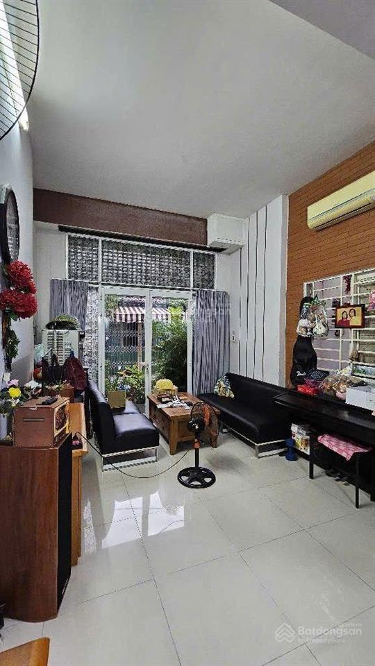 Hẻm 6m sau căn mt đường tân quý 3 tầng ngang 6.1x11.5m chỉ hơn 7 tỷ