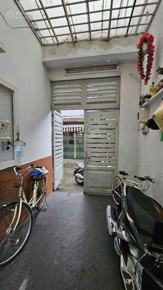 Hẻm 6m sau căn mt đường tân quý 3 tầng ngang 6.1x11.5m chỉ hơn 7 tỷ