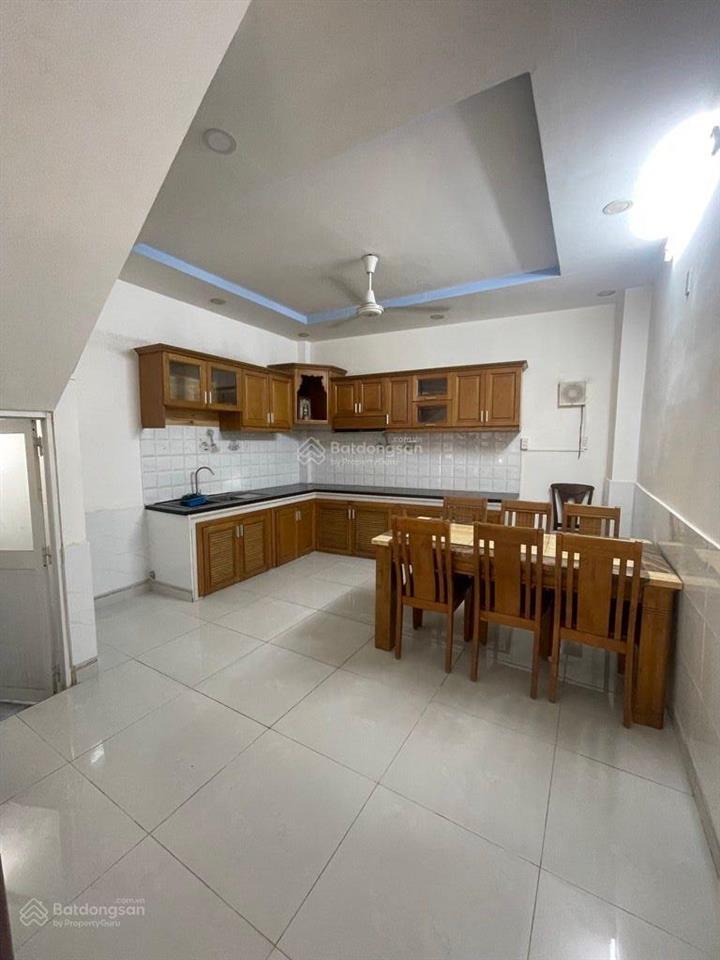 4.8 tỷ nhà đẹp 50m2 4x12.5m cách 3 căn ra mặt tiền đường tân quý, 2 tầng