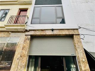 Gấp! chuyển nhà bán nhanh trong tuần 5 tầng phúc lợi tặng nội thất hiện đại, oto đỗ cổng 4,96 tỷ