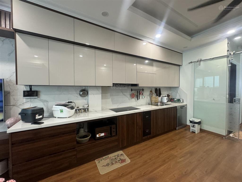 Biệt thự việt hưng ô tô tránh kinh doanh đỉnh, thang máy, sd 500m2, nội thất sang xịn, 29,5 tỷ