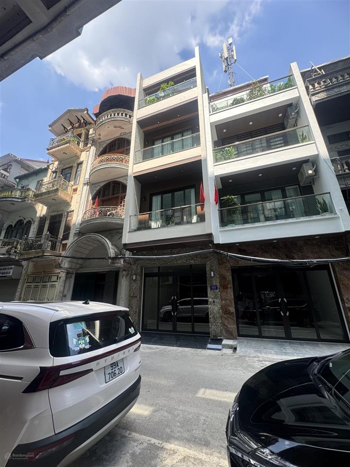 Biệt thự việt hưng ô tô tránh kinh doanh đỉnh, thang máy, sd 500m2, nội thất sang xịn, 29,5 tỷ