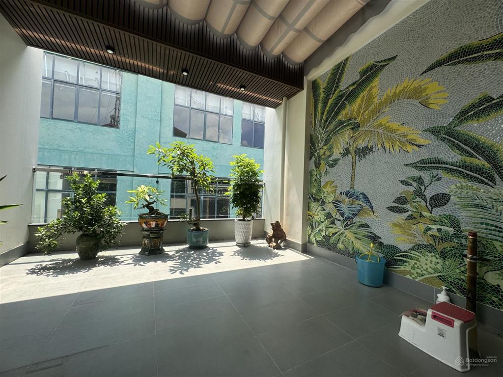 Biệt thự việt hưng ô tô tránh kinh doanh đỉnh, thang máy, sd 500m2, nội thất sang xịn, 29,5 tỷ