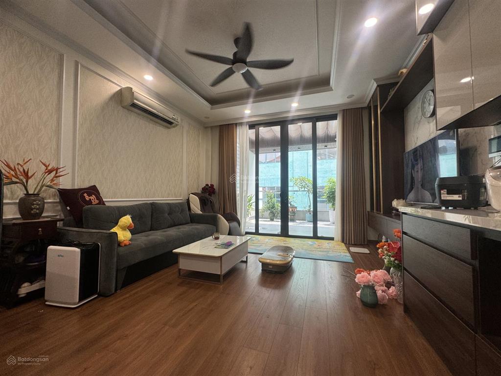 Biệt thự việt hưng ô tô tránh kinh doanh đỉnh, thang máy, sd 500m2, nội thất sang xịn, 29,5 tỷ