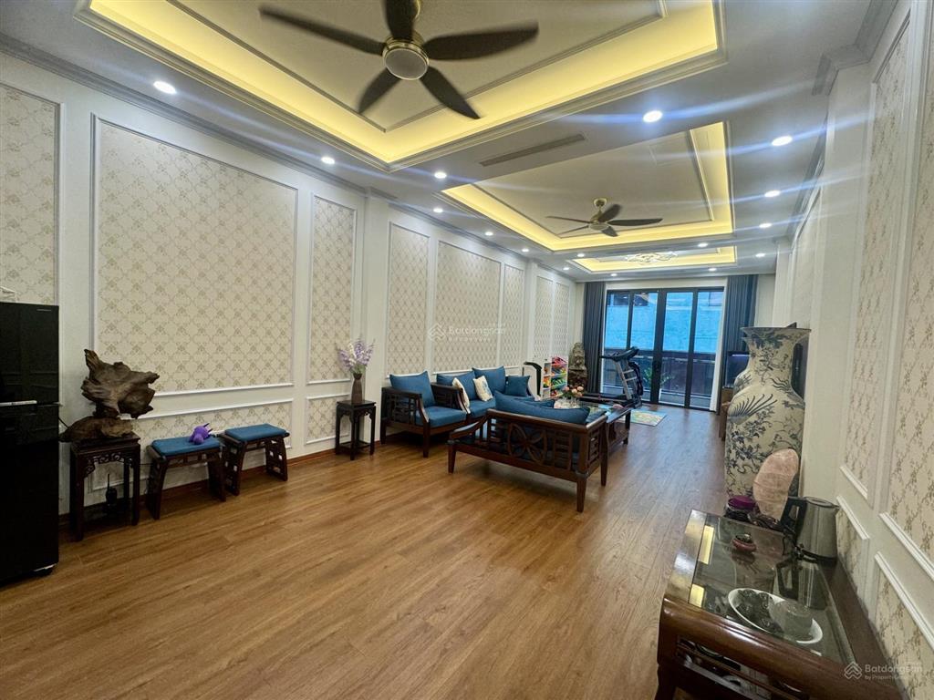 Biệt thự việt hưng ô tô tránh kinh doanh đỉnh, thang máy, sd 500m2, nội thất sang xịn, 29,5 tỷ