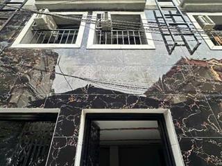 Bán tòa nhà chdv cạnh trường đh công nghiệp hà nội ô tô thang máy doanh thu 56tr/t 7t, 9.9 tỷ