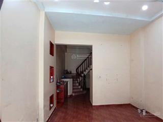 Bán nhà phú diễn 40m2x4 tầng, gần phố, ngõ nông. 6.38 tỷ
