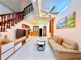 Bán nhà ngoại giao đoàn, 38m2x4 tầng, 4 phòng ngủ, ô tô cách 30m, nở hậu. 8.15 tỷ