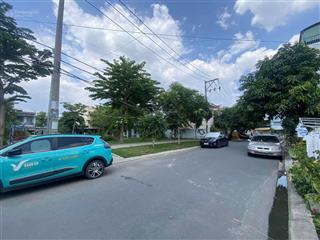 Cần bán lô đất view công viên tại linh trung vị trí đắc địa 90m2 ngang 5 sổ a4