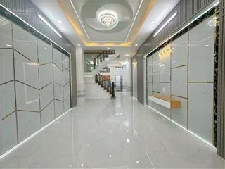 Nhà đường 36, linh đông  ngay phạm văn đồng  nhà đẹp 4 tầng  hẻm xe hơi  giá chỉ 5,8 tỷ