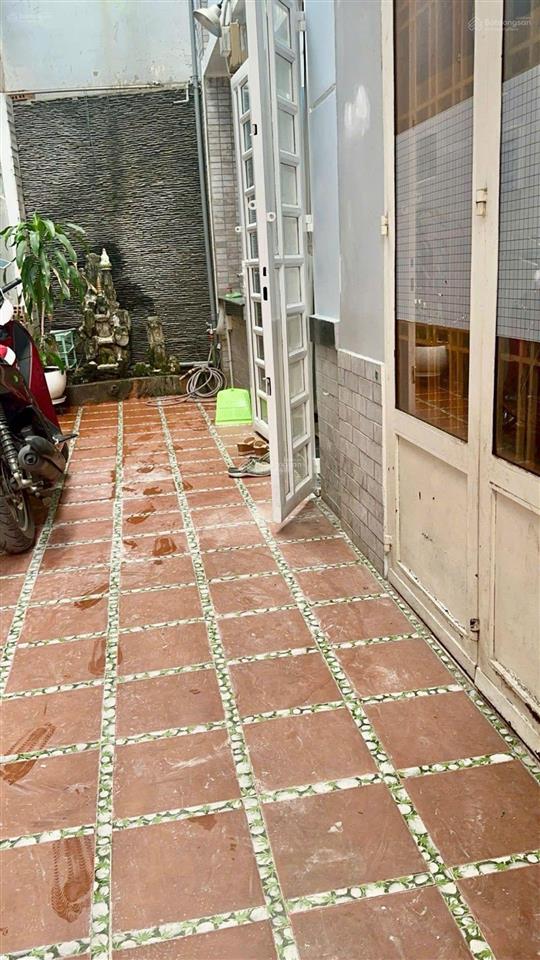 Cho thuê nhà nguyên căn 5 phòng ngủ phường 5, phú nhuận, gía chỉ 19 triệu.