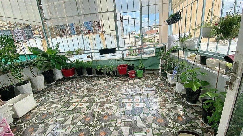 Cho thuê nhà nguyên căn 5 phòng ngủ phường 5, phú nhuận, gía chỉ 19 triệu.