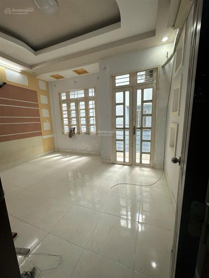 Cho thuê nhà nguyên căn 5 phòng ngủ phường 5, phú nhuận, gía chỉ 19 triệu.