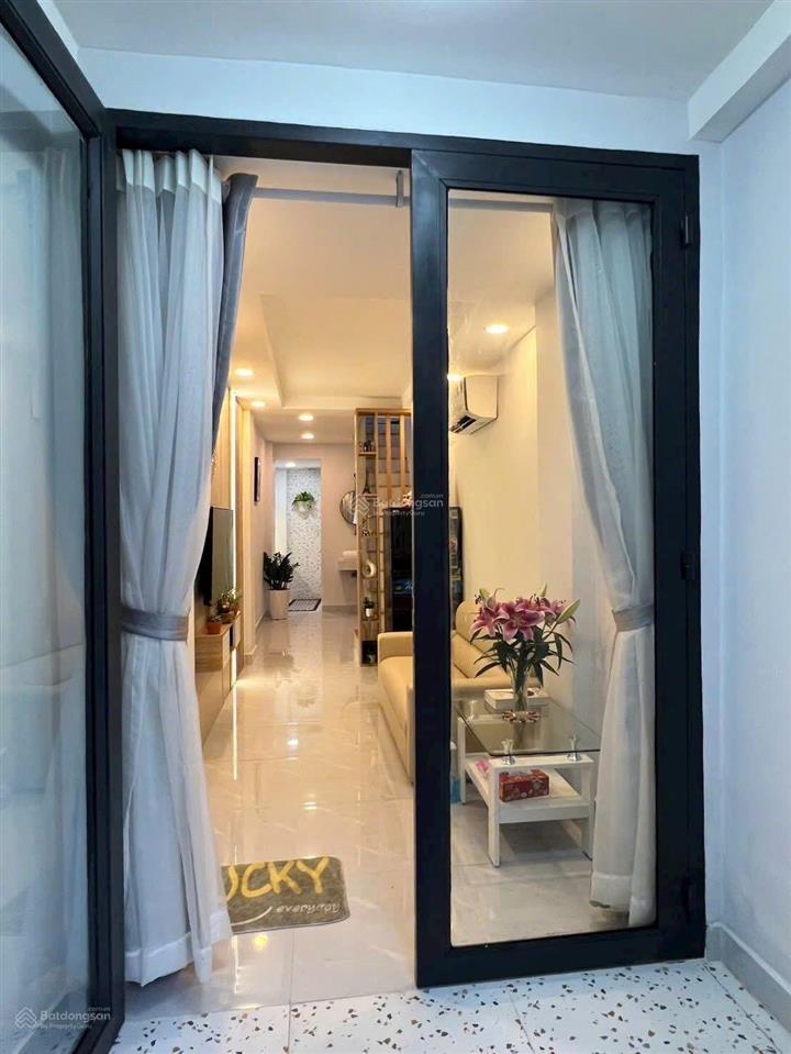 Bán nhanh nhà phố 2 tầng mới xây. ngày ngã tư phú nhuận, gía chỉ 4,35 tỷ