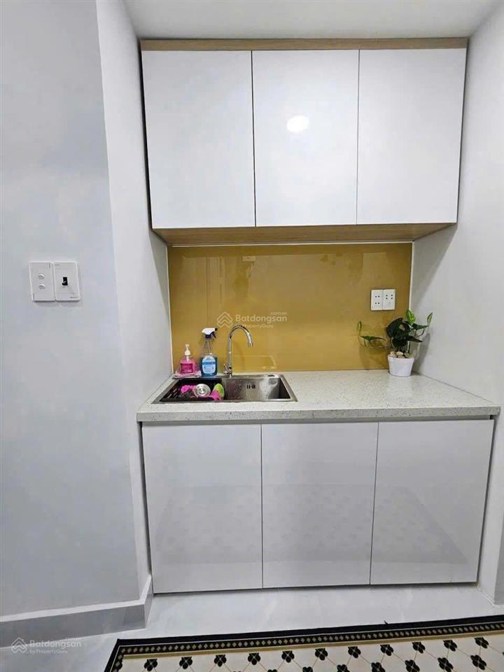 Bán nhanh nhà phố 2 tầng mới xây. ngày ngã tư phú nhuận, gía chỉ 4,35 tỷ