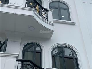 Bán chdv full nội thất  có thang máy  dòng tiền cao  âu cơ, tân bình