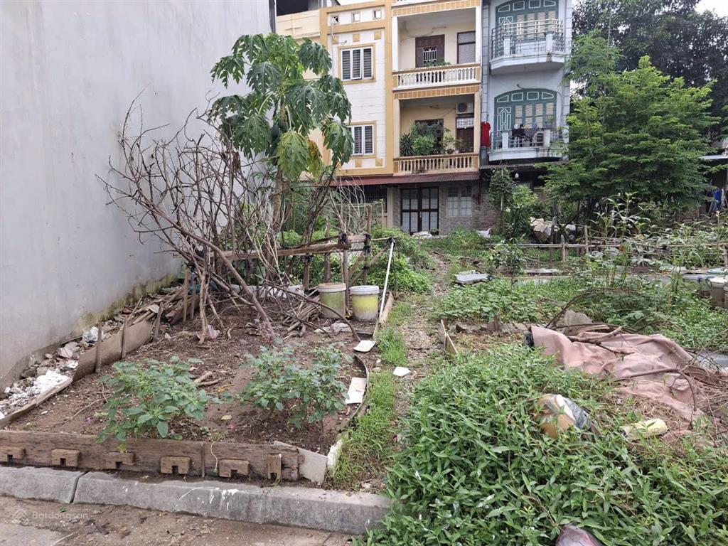 Đất đẹp 108m2/10.5 tỷ 2 thoáng ô tô tránh view sân nhà văn hóa hà huy tập, phù đổng mới