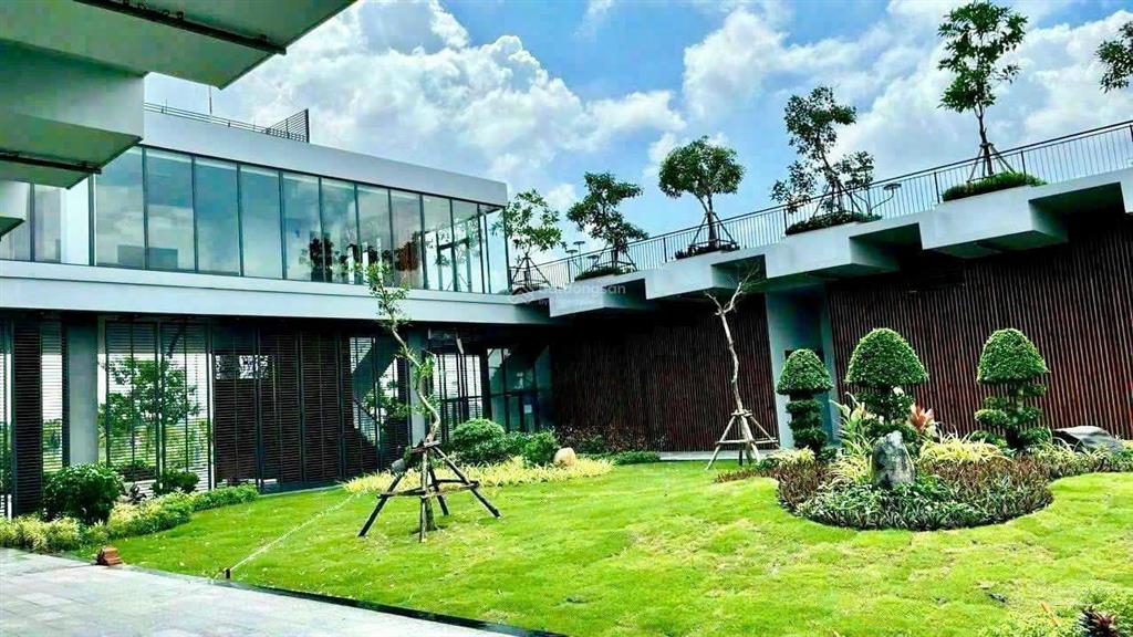 Nền biệt thự khu hưng vượng view sân golf dt 800m2 giá chỉ 15 triệu/m2 bao hết thuế phí