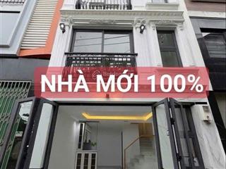 Bán nhà mới 100% 4.4 x 7m / 3 lầu ngô đức kế  p12 q. bình thạnh