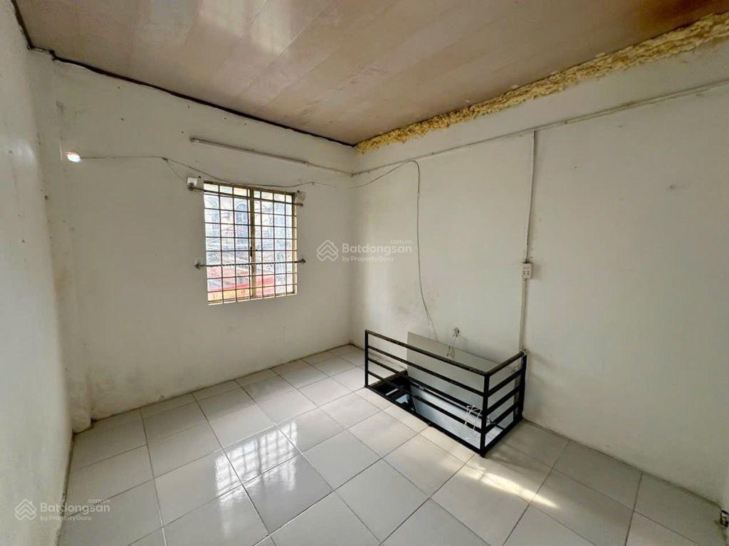 Bán nhà = 3kiot 9.2 x 5m, 1 lầu, p. 16 q. gv đường nhựa 8m ở & kd