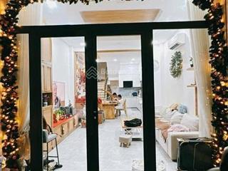 Bán nhà đường 3 tháng 2 quận 10, vị trí đắc địa
