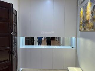 Chủ nhà cần bán gấp căn hộ 3pn tòa star tower giá 10 tỷ.  0944 928 ***