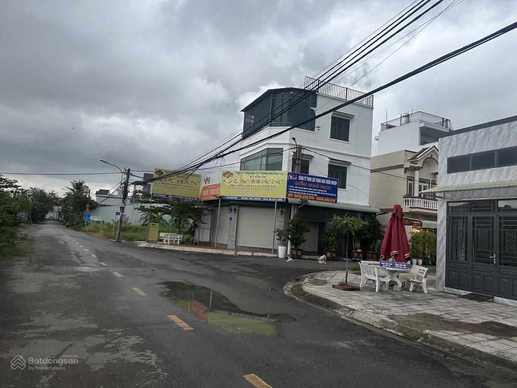 Quận 9. 3000m2 full thổ cư mt 55m. chỉ 21tr/m2. còn tl view sông đầu tư phân lô cực sinh lời